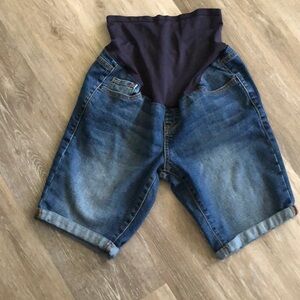 Old Navy Maternity Maternite Shorts